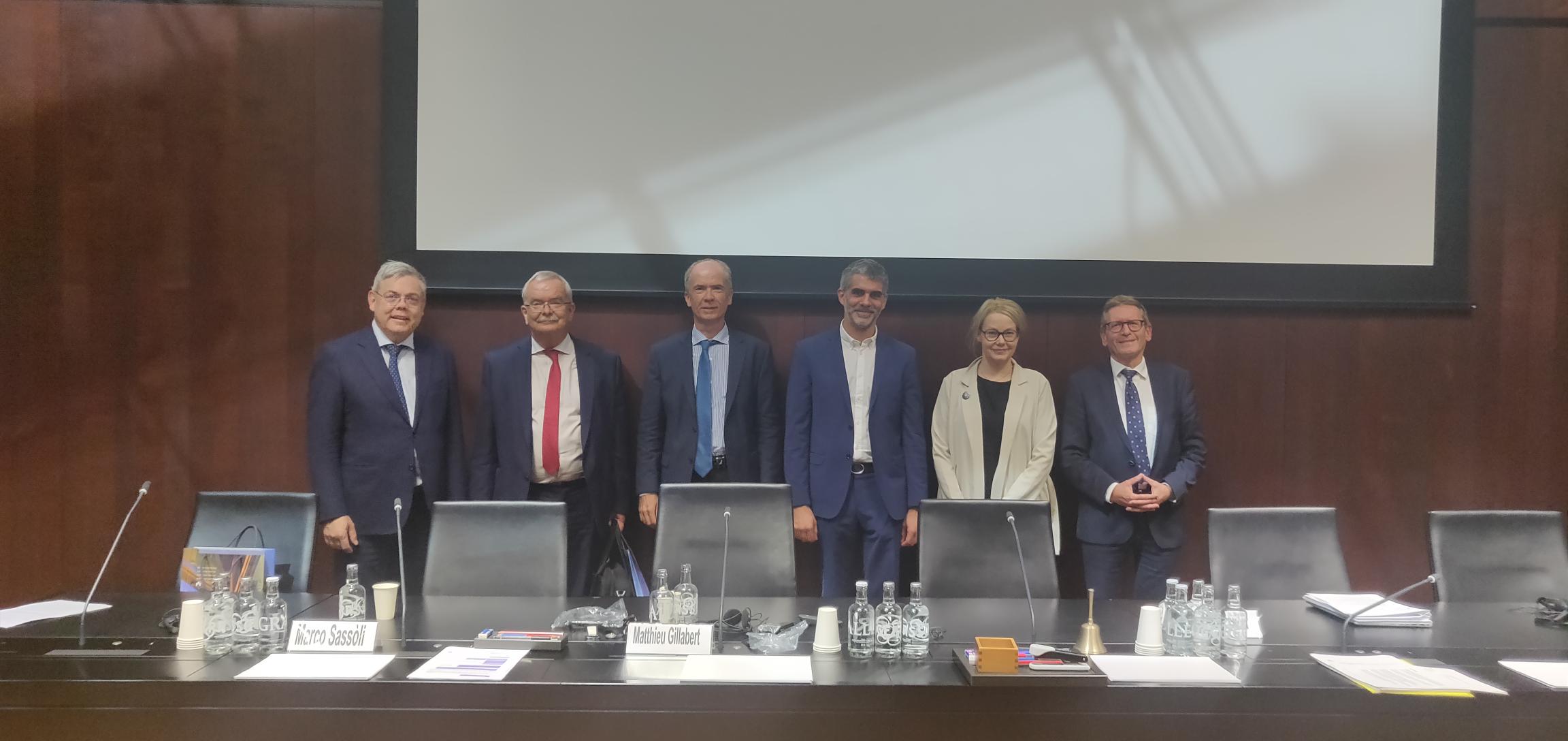 From left to right: Franz Grüter (President FAC-N), Marco Sassòli, Peter Hilpold, Matthieu Gillabert, Johanna Rainio-Niemi, Pirmin Bischof (President FAC-S)