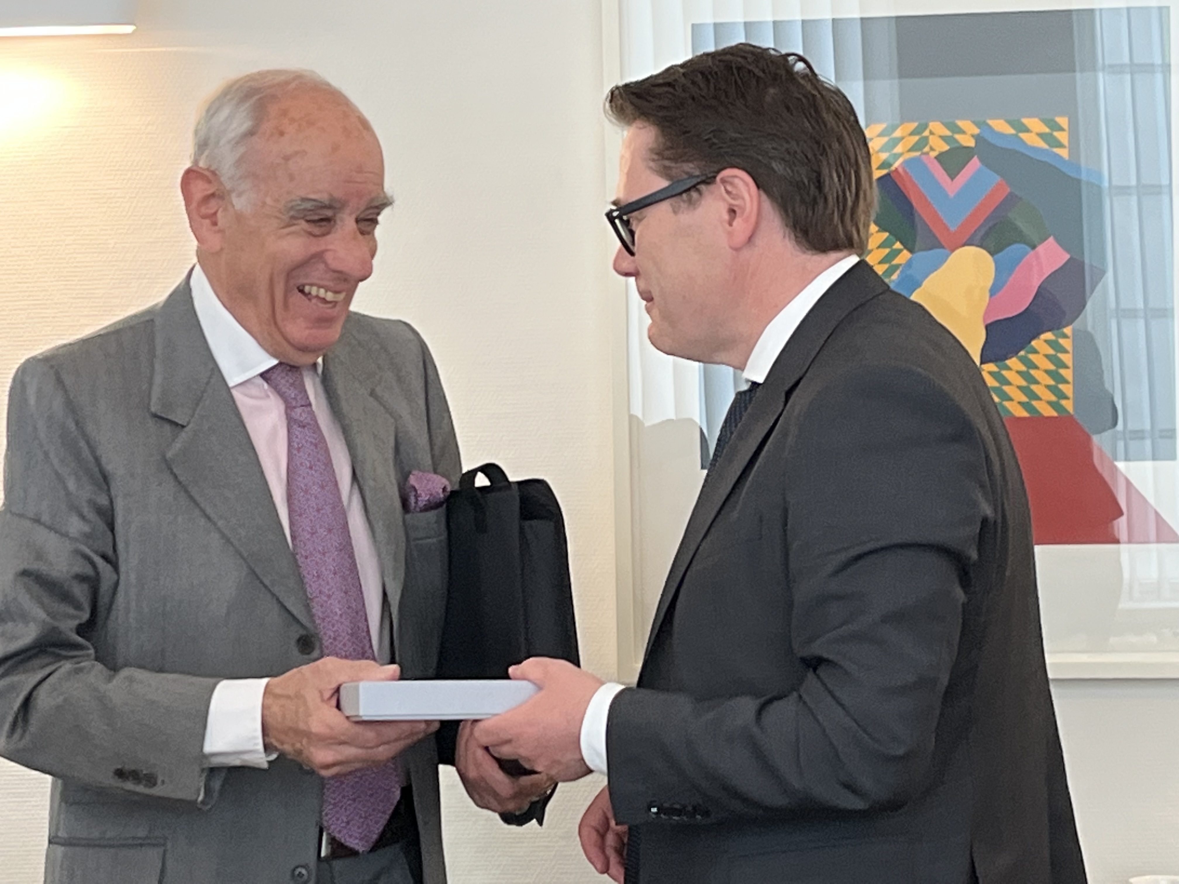 Former Ambassador Alexis Lautenberg and Delegation President Benedikt Würth