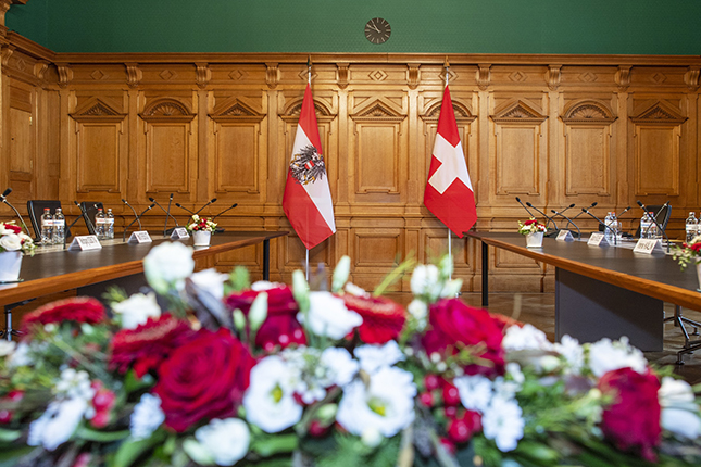 Negli anni passati tra il Consiglio nazionale austriaco e quello svizzero si sono consolidati scambi regolari fra i rispettivi presidenti.