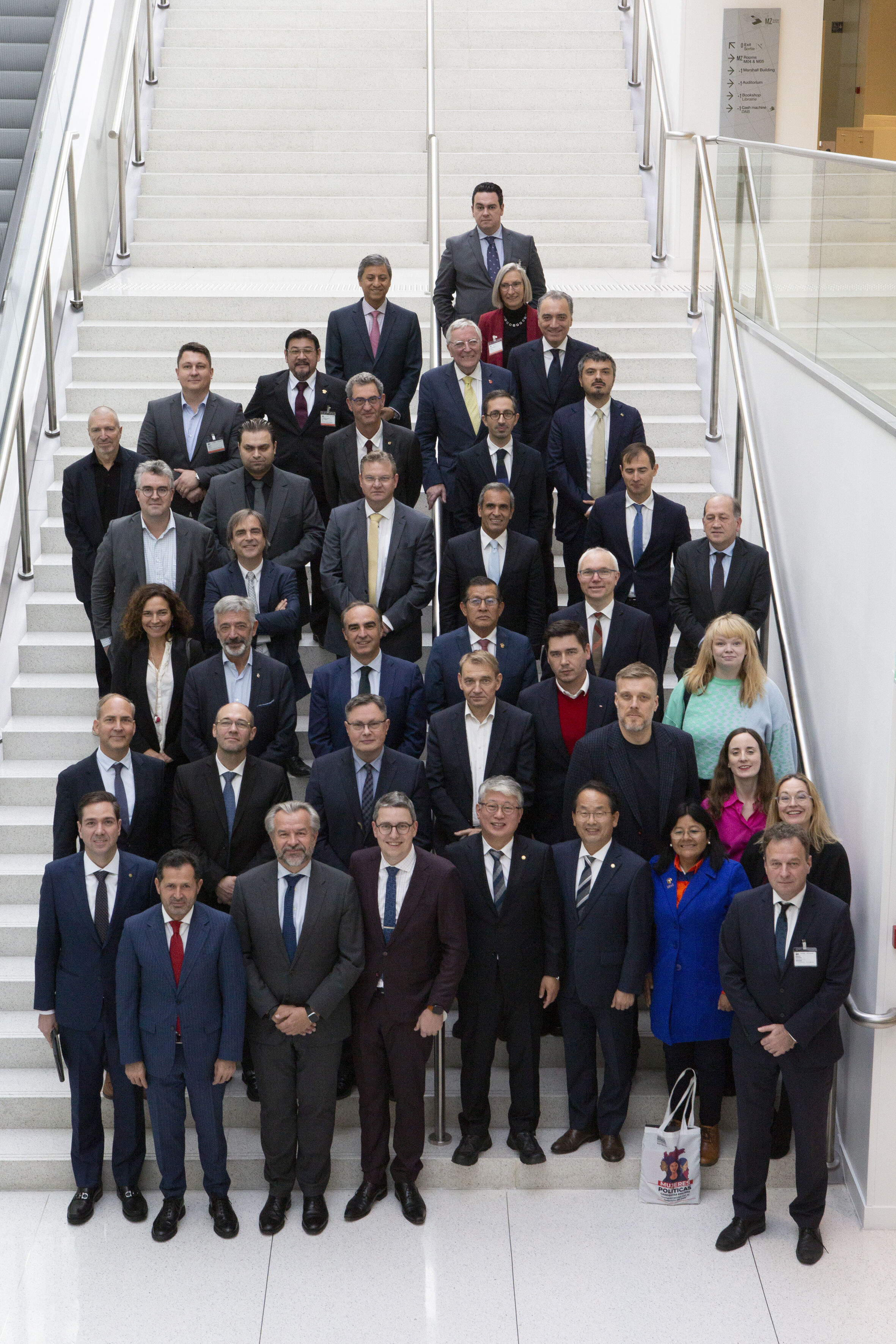 Parliamentarians from 25 countries participated in the meeting of the OECD Global Parliamentary Network Group on Artificial .jpg